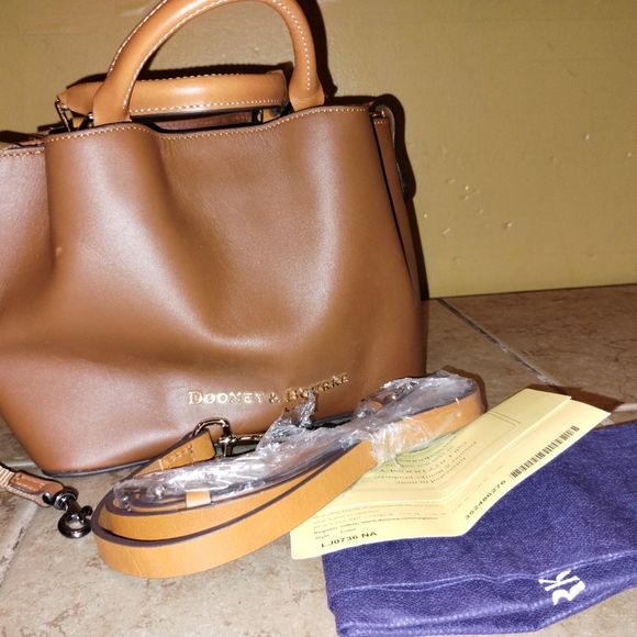 Dooney & Bourke mini Barlow leather bag, never used, out of production - Picture 10 of 12